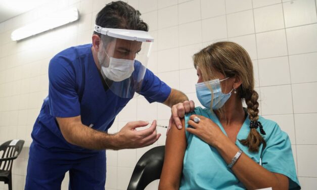 DESPUÉS DE LA VACUNA, ¿TIENE SENTIDO USAR BARBIJO?