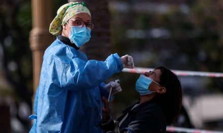 TRES CIENTÍFICOS ARGENTINOS Y UNO MEXICANO DESCUBRIERON CÓMO HACER VULNERABLE AL COVID-19