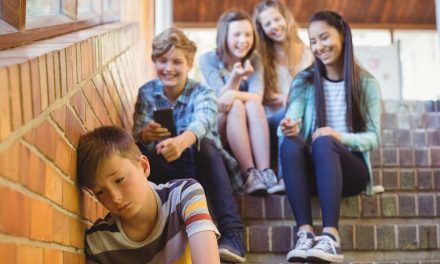 CÓMO TRATAR AL NIÑO O ADOLESCENTE QUE HACE BULLYING