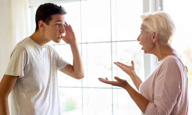 CÓMO DESHACERSE DE LOS MANDATOS FAMILIARES QUE AFECTAN LA AUTOESTIMA