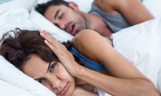 Ronquidos: causas y tratamientos para un evento molesto que afecta el sueño propio y el ajeno