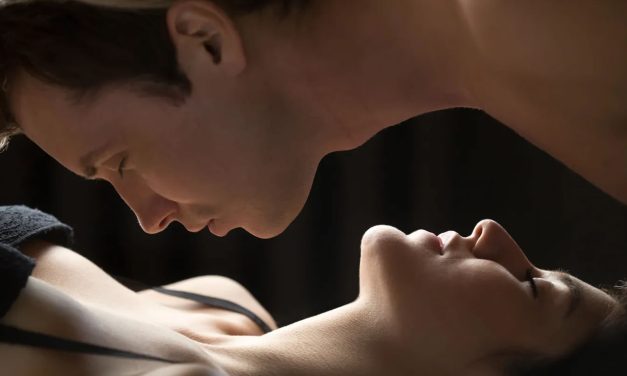 Mejora la libido, da más vitalidad y rejuvenece: beneficios del chip sexual o de la juventud