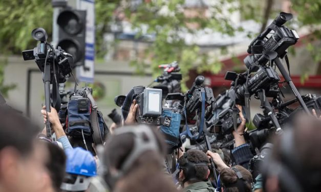 El maltrato entre adolescentes, una problemática compleja que incluye a los medios de comunicación