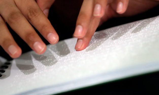 La forma de comunicarse que todos deberíamos aprender para lograr una verdadera inclusión