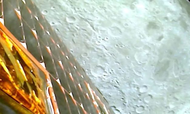 El robot que la India envió al polo sur de la Luna encontró azufre mientras buscaba agua