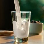 Nutrición en un vaso: la importancia del consumo de Leche Fresca para una vida saludable