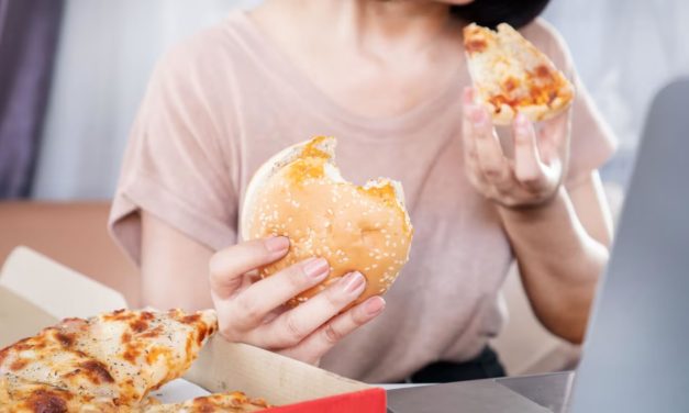 Cómo evitar comer en exceso en situaciones de estrés