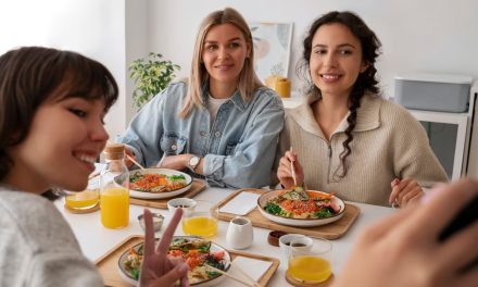 Comer rico y sano no solo mejora la salud sino que también refuerza las conexiones sociales, según un estudio