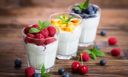 Los tres motivos que convierten al yogur griego en un alimento muy saludable