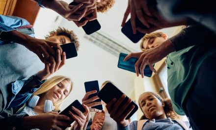 Día de la Salud Mental: estrategias para cuidar el bienestar emocional de los jóvenes en la era digital