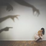 Del encanto al miedo: por qué muchas mujeres no logran salir de vínculos narcisistas