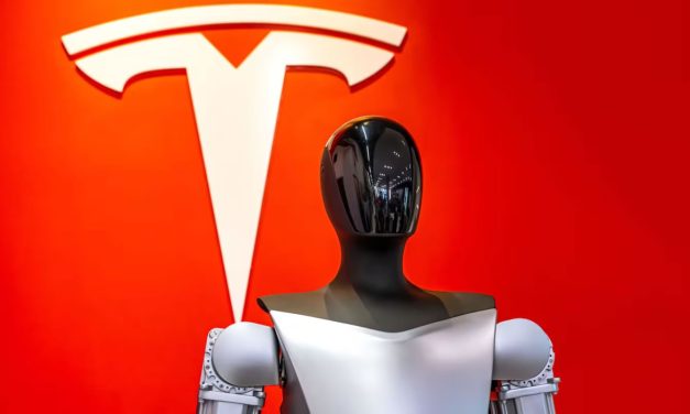 El insólito desmayo del robot de Tesla durante un evento de la automotriz