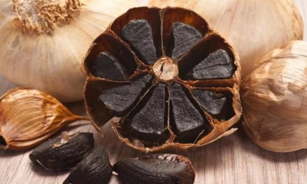 Ajo negro: el alimento suave y antioxidante que gana lugar en la cocina saludable