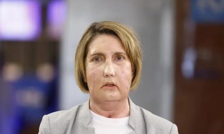 Un nuevo rostro y una segunda oportunidad: el trasplante facial que marca un hito médico mundial