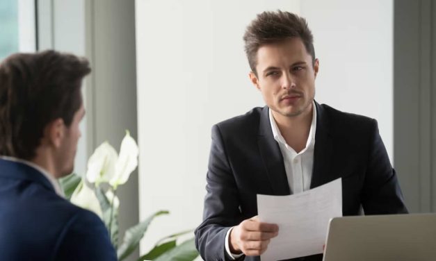 El mal humor antes de empezar a trabajar ya tiene nombre y podría ser una señal de agotamiento