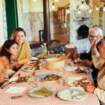 Qué recomiendan los especialistas para mantener una alimentación saludable durante las vacaciones