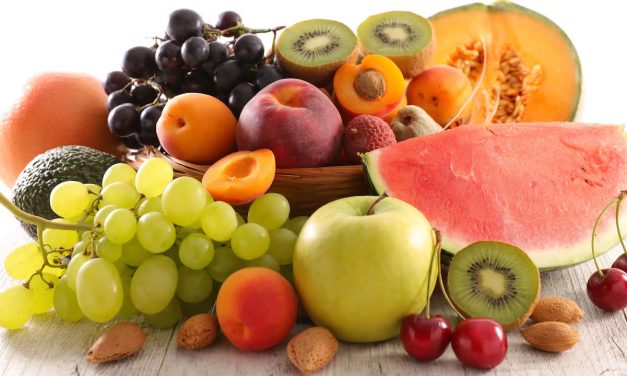 Una reconocida fruta ayuda a producir colágeno y a fortalecer los huesos