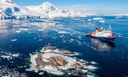 Científicos descubrieron en la Antártida una formación desconocida que no aparece en mapas