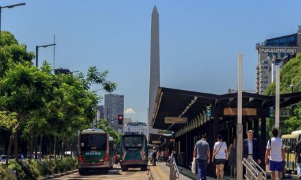 CORRUPCIÓN, TRANSPORTE, CRISIS: CUANDO EL SISTEMA DEJA A LA GENTE A PIE