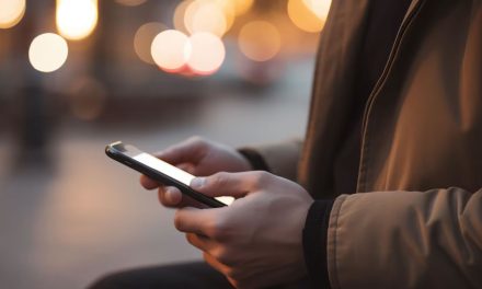 Por qué algunas personas evitan responder las llamadas telefónicas y qué dicen los psicólogos sobre ese temor