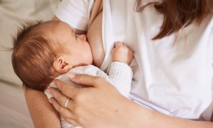 Agosto, mes de la lactancia materna: por qué amamantar también necesita acompañamiento y una red de apoyo
