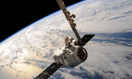 Reino Unido prepara un “camión de basura espacial”: la misión pionera para limpiar la órbita terrestre